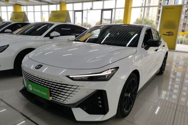 Used CHANGAN UNI-V 2022 1.5T Prestige Version