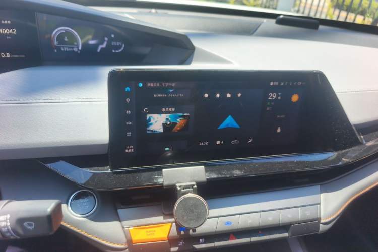 Used CHANGAN UNI-V 2022 1.5T Prestige Version Audio And AC Panel