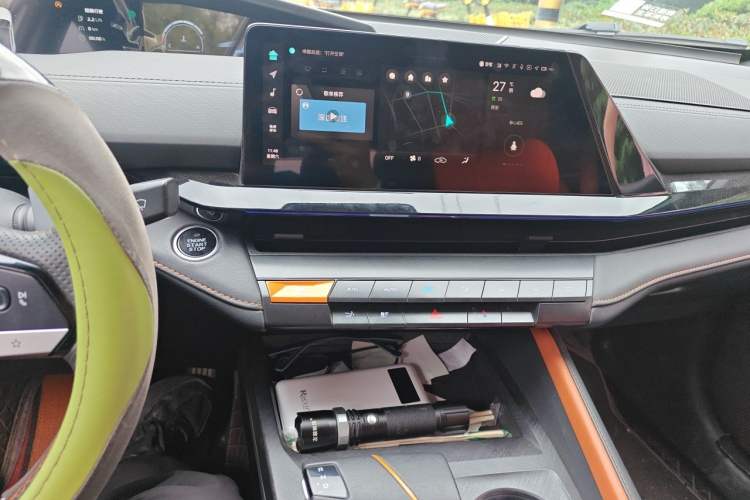 Used CHANGAN UNI-V 2022 1.5T Prestige Version Audio And AC Panel