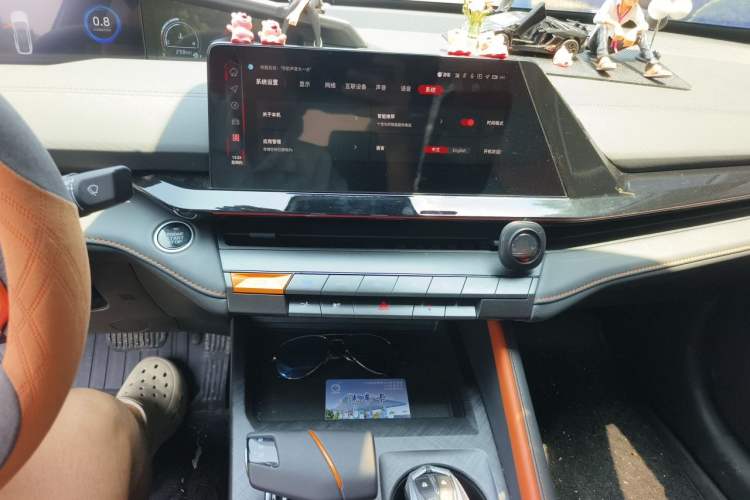 Used CHANGAN UNI-V 2022 1.5T Prestige Version Audio And AC Panel