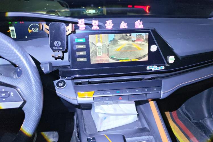 Used CHANGAN UNI-V 2022 1.5T Prestige Version Audio And AC Panel