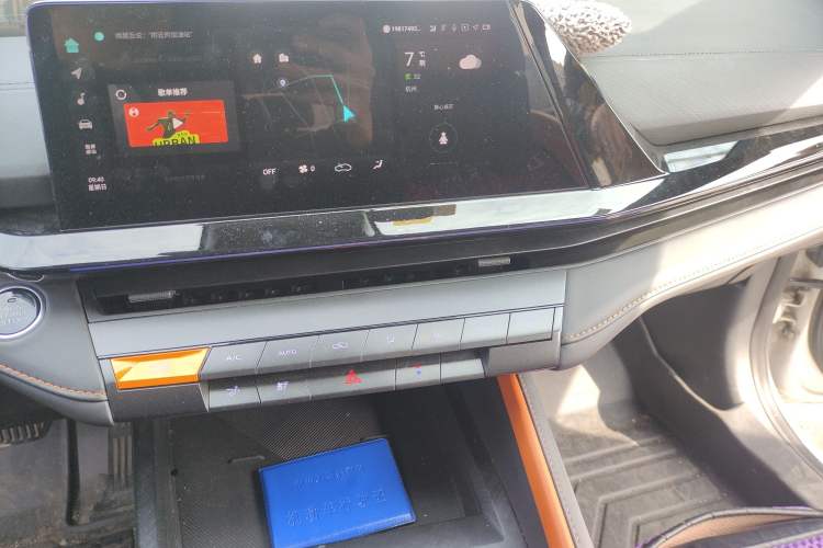Used CHANGAN UNI-V 2022 1.5T Prestige Version Audio And AC Panel