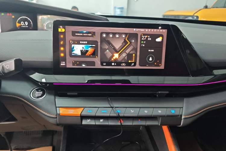 Used CHANGAN UNI-V 2022 1.5T Prestige Version Audio And AC Panel