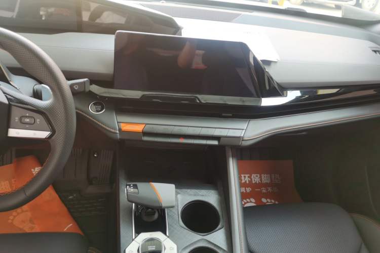 Used CHANGAN UNI-V 2022 1.5T Prestige Version Audio And AC Panel