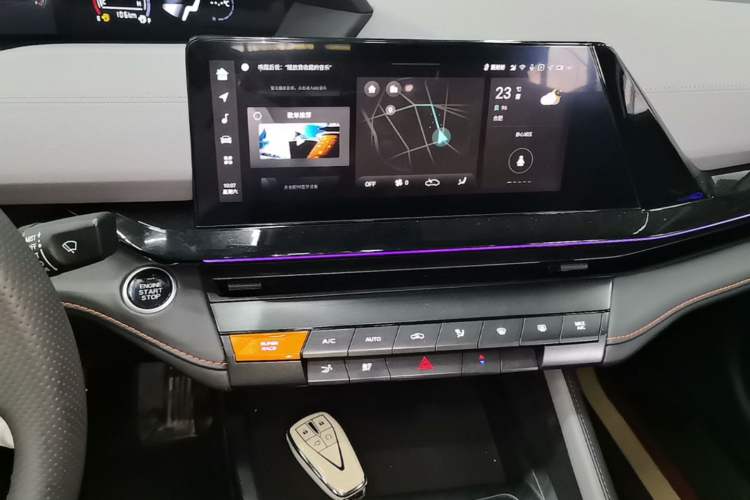 Used CHANGAN UNI-V 2022 1.5T Prestige Version Audio And AC Panel