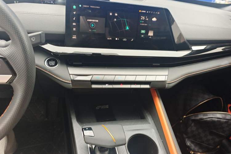 Used CHANGAN UNI-V 2022 1.5T Sport Edition Audio And AC Panel