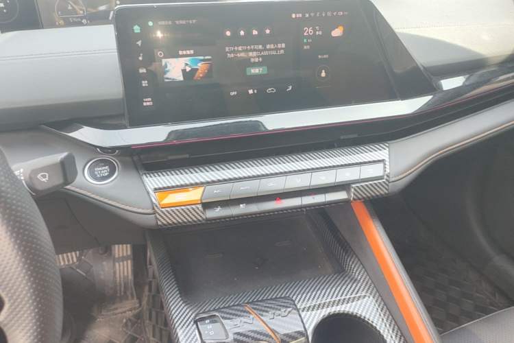 Used CHANGAN UNI-V 2022 1.5T Prestige Version Audio And AC Panel