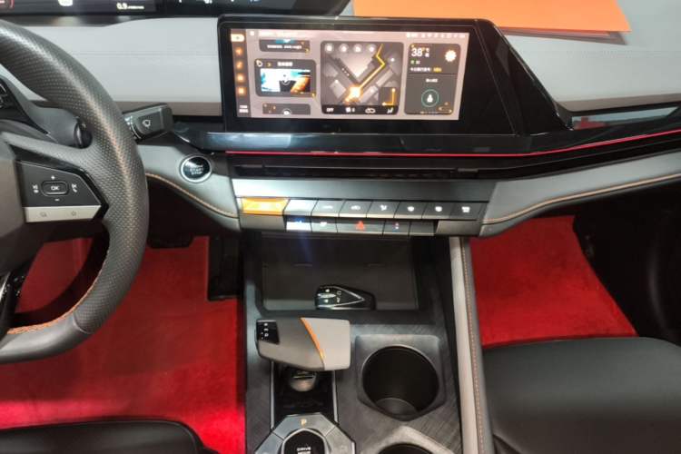 Used CHANGAN UNI-V 2022 1.5T Prestige Version Audio And AC Panel