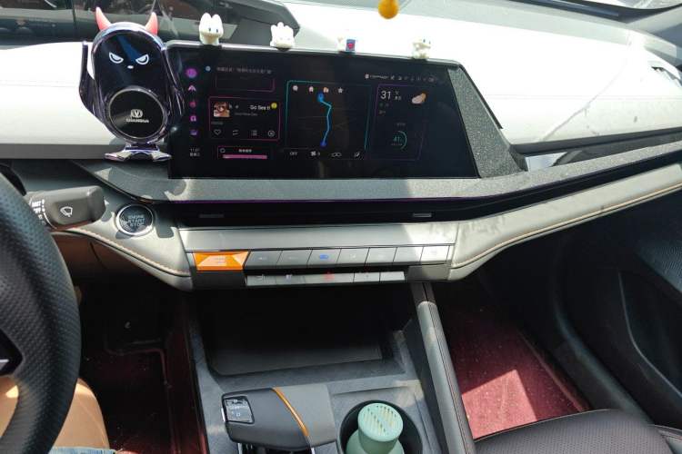Used CHANGAN UNI-V 2022 1.5T Prestige Version Audio And AC Panel