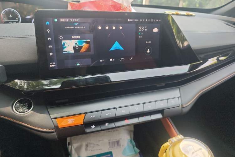 Used CHANGAN UNI-V 2022 1.5T Prestige Version Audio And AC Panel