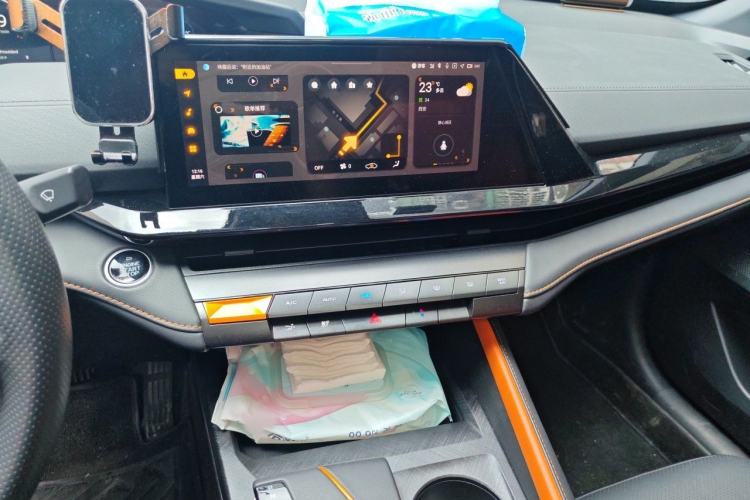 Used CHANGAN UNI-V 2022 1.5T Prestige Version Audio And AC Panel