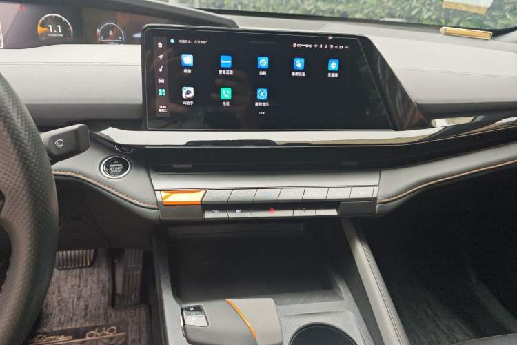 Used CHANGAN UNI-V 2022 1.5T Prestige Version Audio And AC Panel