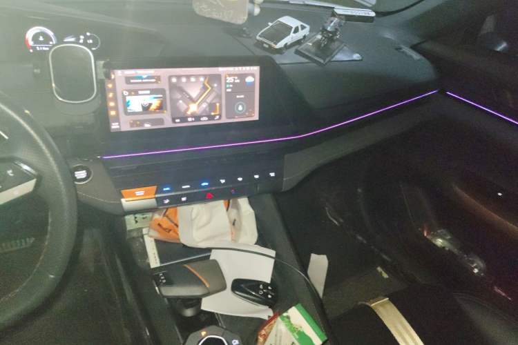 Used CHANGAN UNI-V 2022 1.5T Sport Edition Audio And AC Panel
