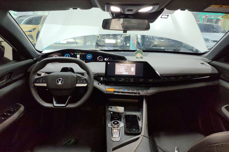 Used CHANGAN UNI-V 2022 1.5T Smart Navigation Version Center Console