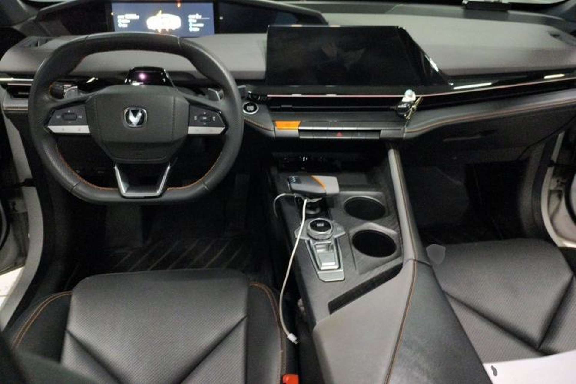 Used CHANGAN UNI-V 2022 1.5T Prestige Version Center Console