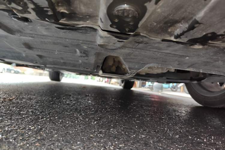 Used CHANGAN UNI-V 2022 1.5T Smart Navigation Version Chassis Front