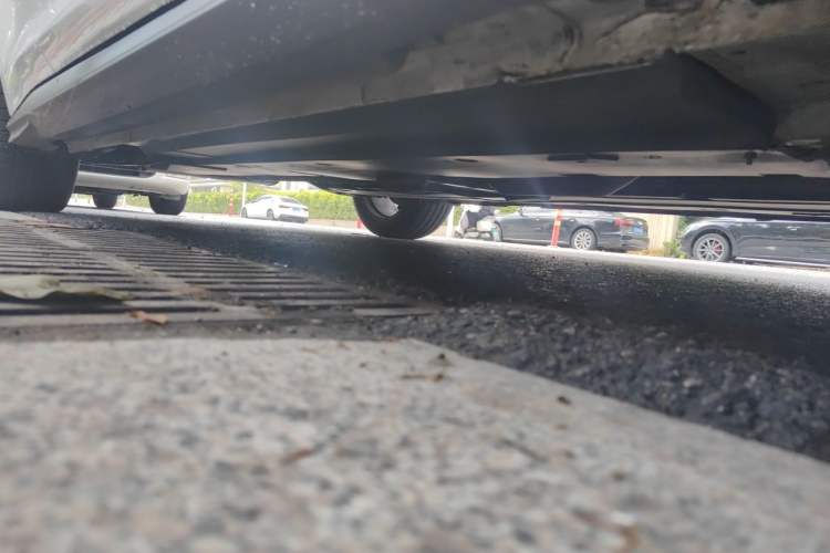 Used CHANGAN UNI-V 2022 1.5T Prestige Version Chassis Front Right