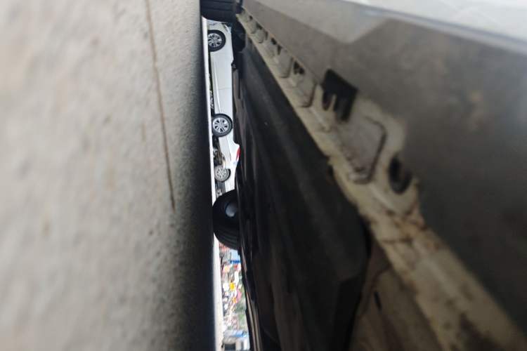 Used CHANGAN UNI-V 2022 1.5T Prestige Version Chassis Front Right