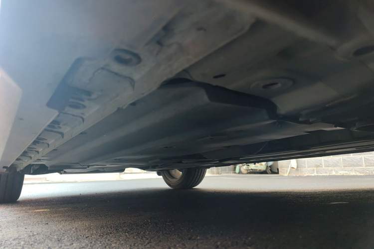 Used CHANGAN UNI-V 2022 1.5T Prestige Version Chassis Front Right