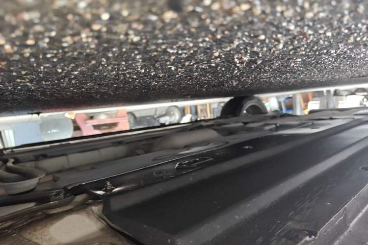Used CHANGAN UNI-V 2022 1.5T Smart Navigation Version Chassis Front Right
