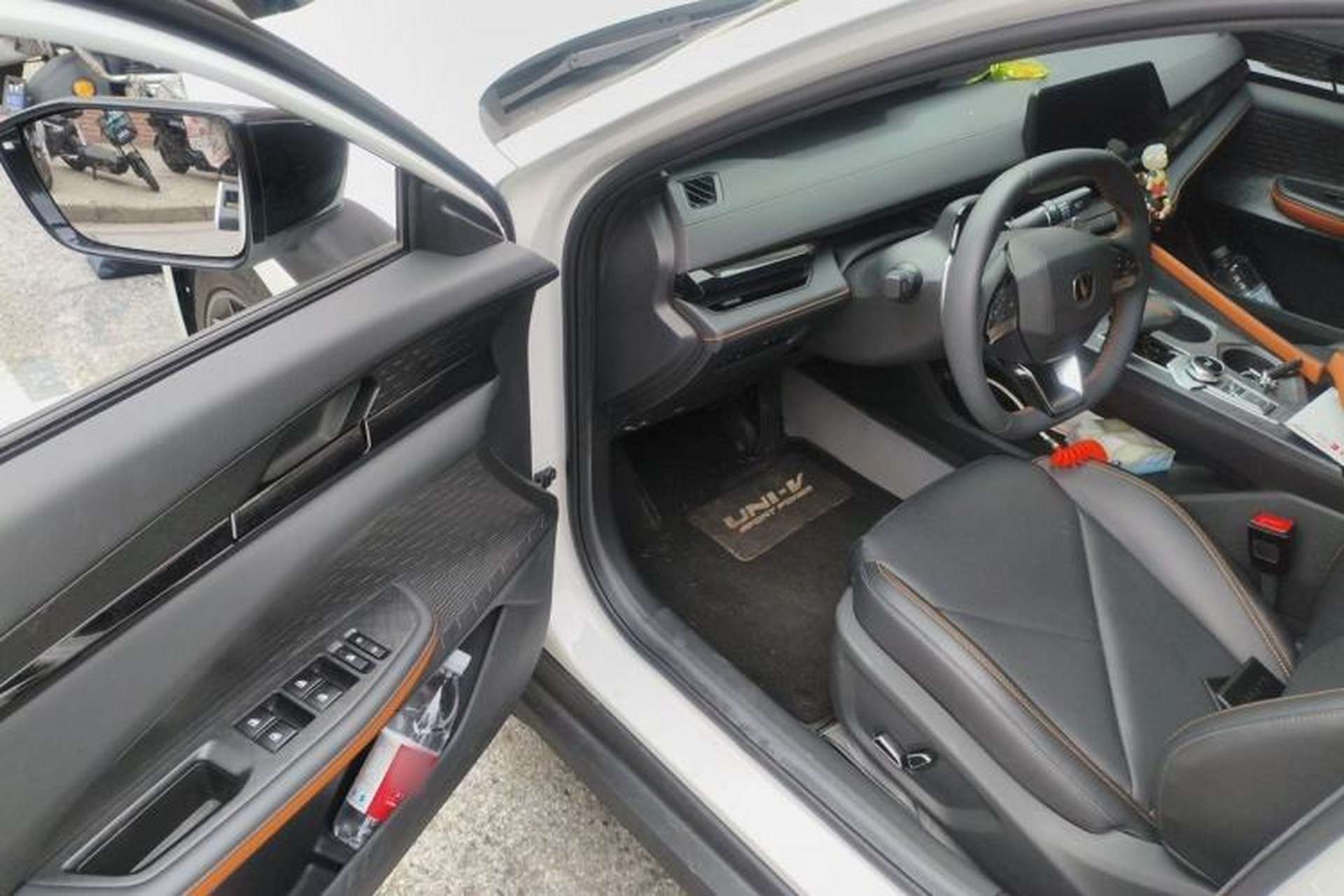 Used CHANGAN UNI-V 2022 1.5T Prestige Version Driver Seat