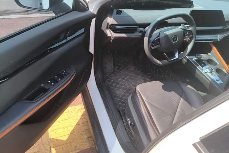 Used CHANGAN UNI-V 2022 1.5T Prestige Version Driver Seat