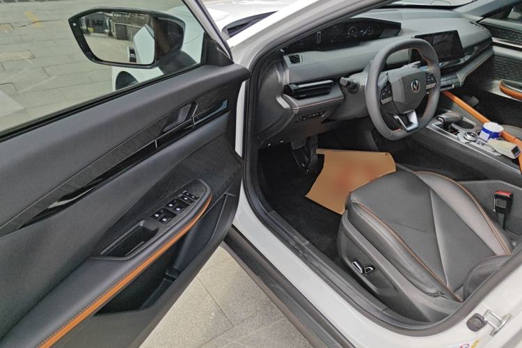 Used CHANGAN UNI-V 2022 1.5T Prestige Version Driver Seat