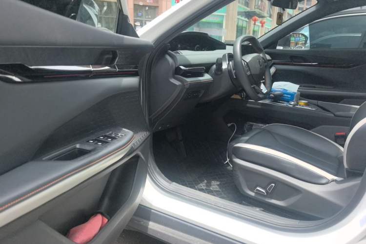Used CHANGAN UNI-V 2022 1.5T Prestige Version Driver Seat