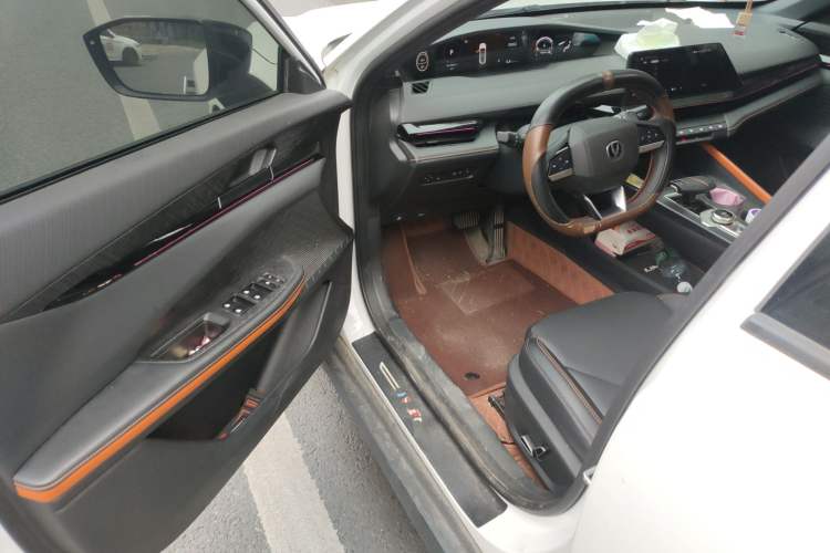 Used CHANGAN UNI-V 2022 1.5T Prestige Version Driver Seat