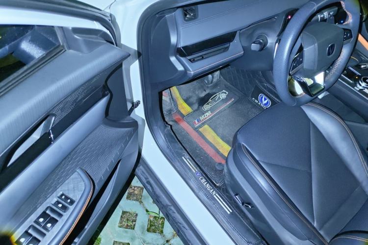 Used CHANGAN UNI-V 2022 1.5T Prestige Version Driver Seat