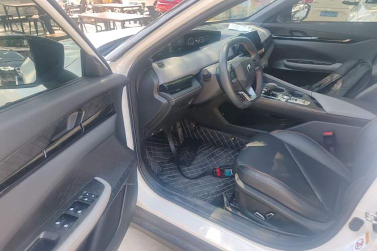 Used CHANGAN UNI-V 2022 1.5T Excellence Model Driver Seat