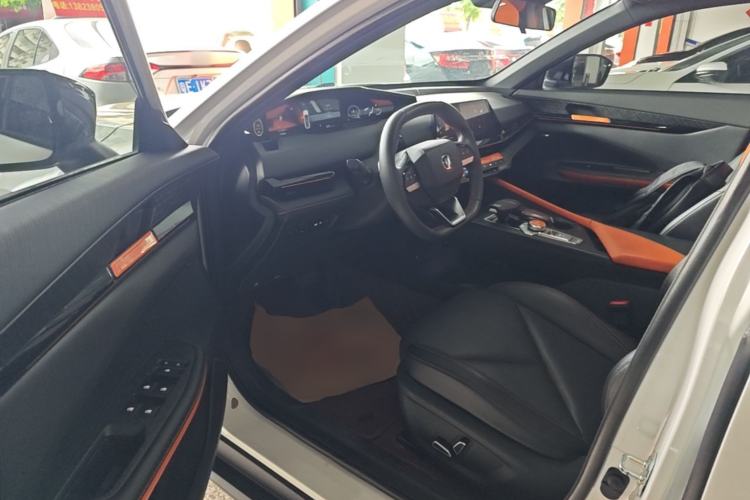 Used CHANGAN UNI-V 2022 1.5T Smart Navigation Version Driver Seat