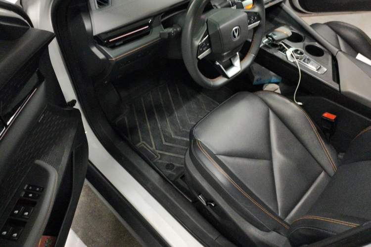 Used CHANGAN UNI-V 2022 1.5T Prestige Version Driver Seat