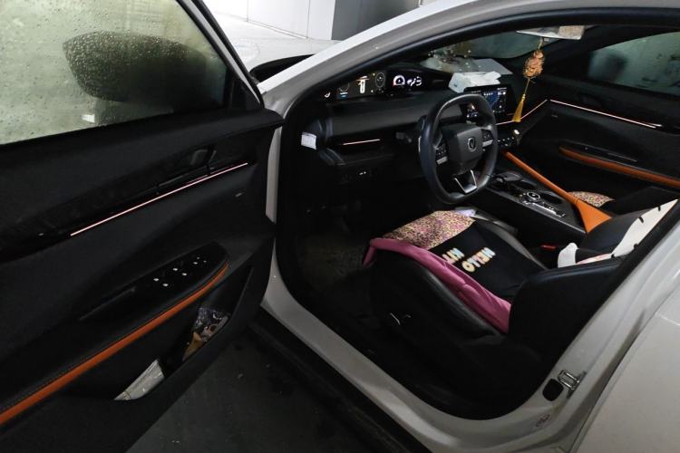 Used CHANGAN UNI-V 2022 1.5T Smart Navigation Version Driver Seat