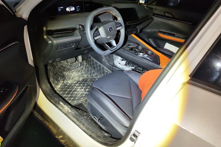 Used CHANGAN UNI-V 2022 1.5T Prestige Version Driver Seat