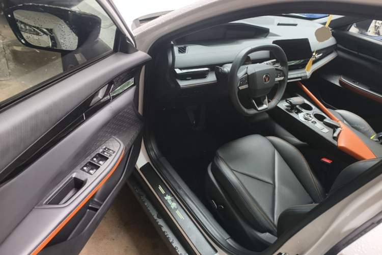 Used CHANGAN UNI-V 2022 1.5T Prestige Version Driver Seat