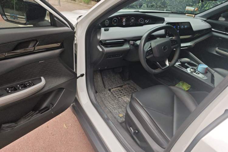 Used CHANGAN UNI-V 2022 1.5T Prestige Version Driver Seat