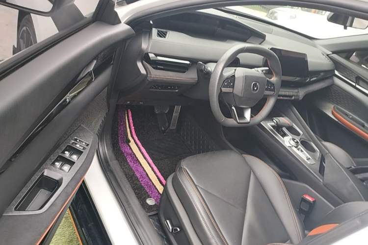 Used CHANGAN UNI-V 2022 1.5T Sport Edition Driver Seat