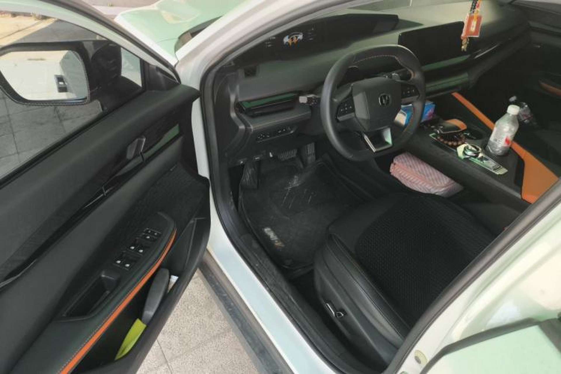 Used CHANGAN UNI-V 2022 1.5T Smart Navigation Version Driver Seat