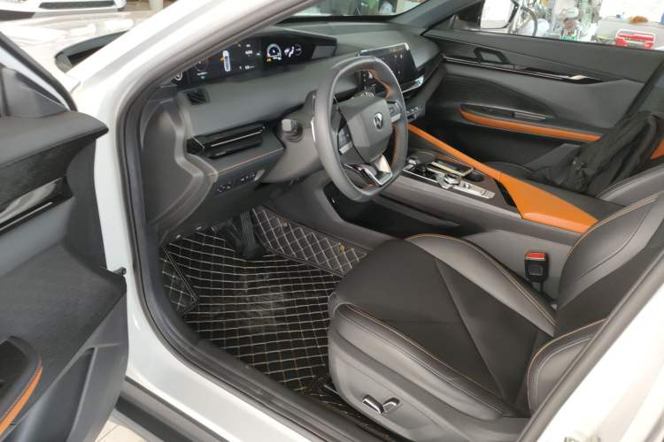 Used CHANGAN UNI-V 2022 1.5T Prestige Version Driver Seat