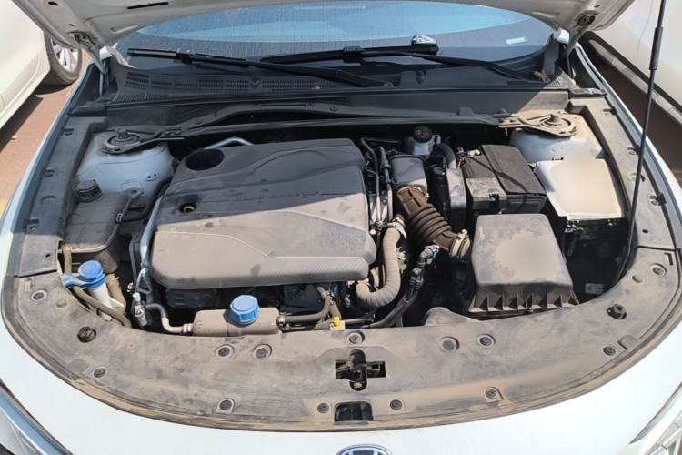 Used CHANGAN UNI-V 2022 1.5T Prestige Version Engine Bay