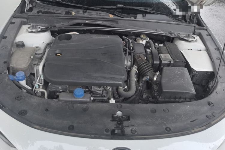 Used CHANGAN UNI-V 2022 1.5T Sport Edition Engine Bay