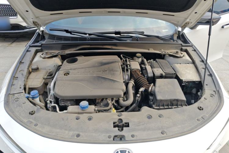 Used CHANGAN UNI-V 2022 1.5T Prestige Version Engine Bay