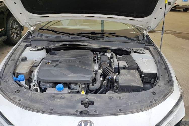 Used CHANGAN UNI-V 2022 1.5T Prestige Version Engine Bay