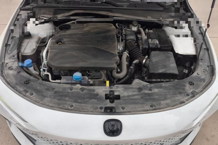 Used CHANGAN UNI-V 2022 1.5T Prestige Version Engine Bay