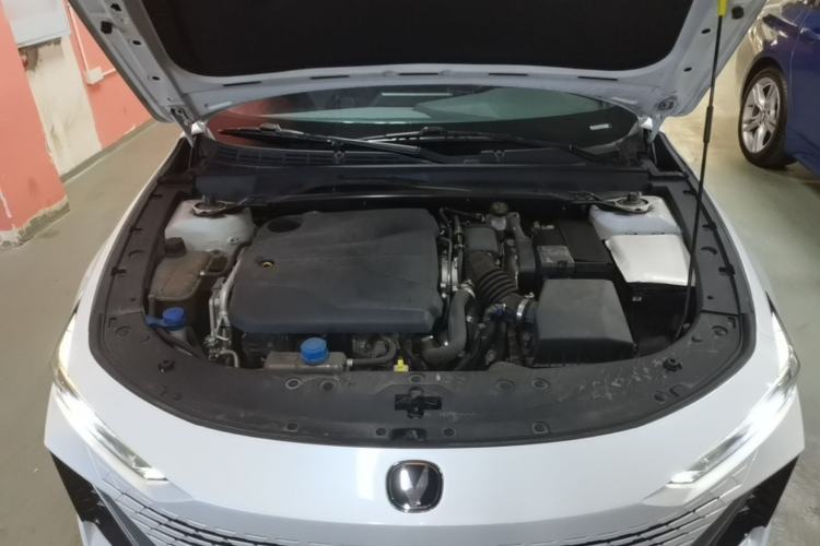 Used CHANGAN UNI-V 2022 1.5T Prestige Version Engine Bay