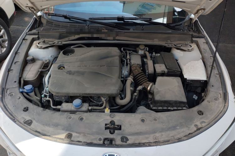 Used CHANGAN UNI-V 2022 1.5T Prestige Version Engine Bay