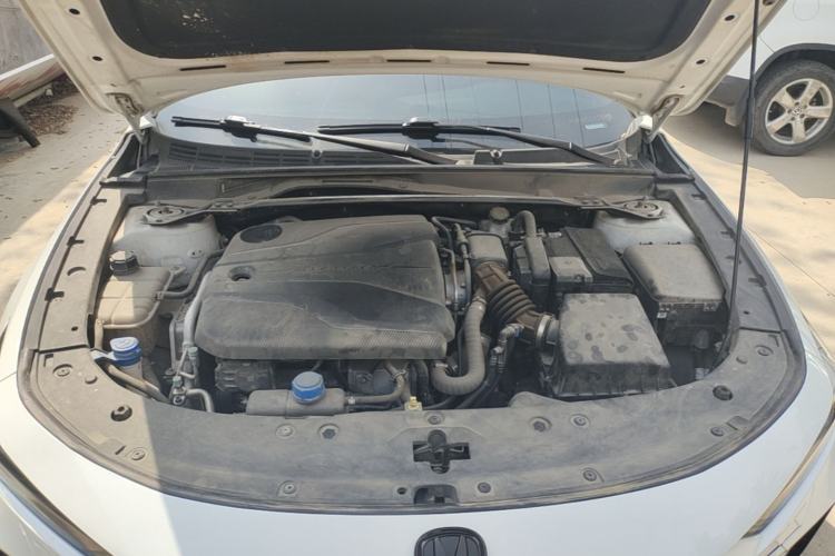 Used CHANGAN UNI-V 2022 1.5T Prestige Version Engine Bay