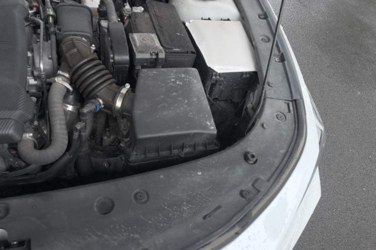 Used CHANGAN UNI-V 2022 1.5T Sport Edition Engine Bay Left