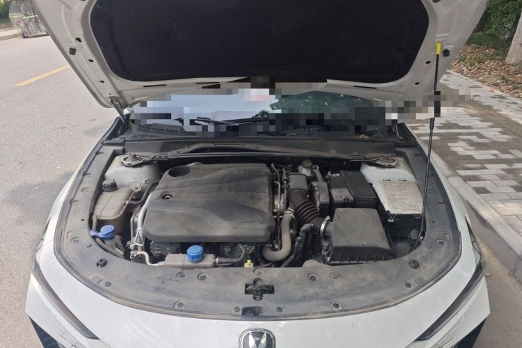 Used CHANGAN UNI-V 2022 1.5T Prestige Version Engine Bay